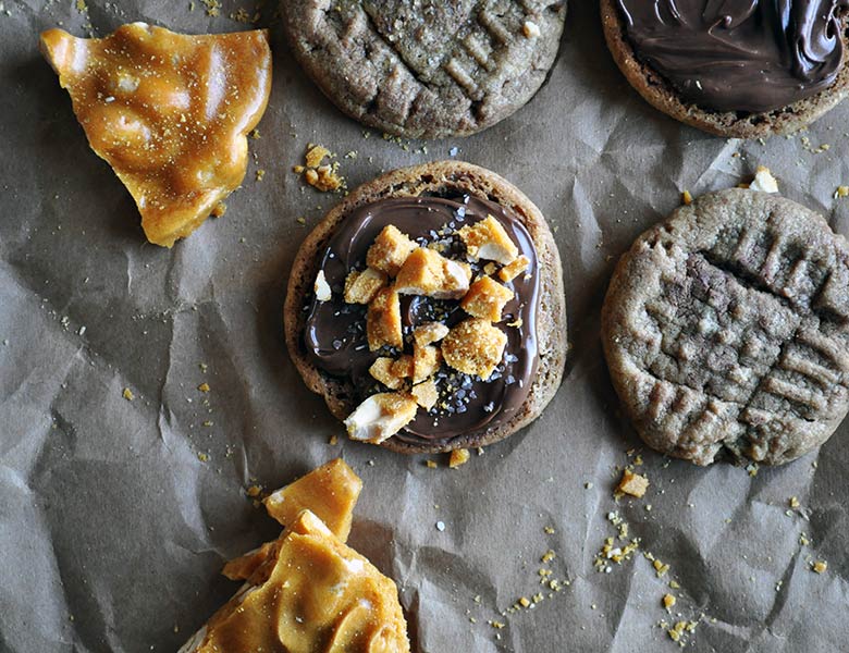 Peanut Butter Nutella Cookies | Peanut Butter Cookies with Nutella | ofbatteranddough.com