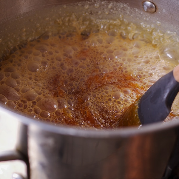 How to make salted caramel sauce.