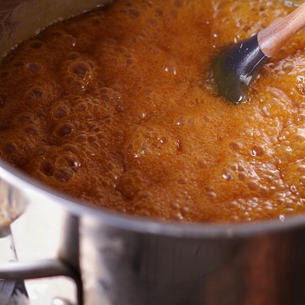 How to make salted caramel sauce.