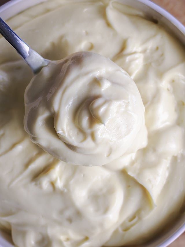 A bowl of the creamy, vanilla pastry cream.